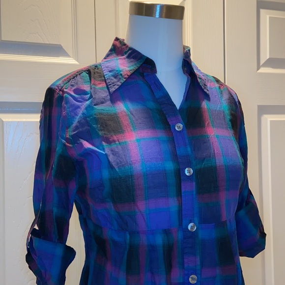 🎉HP🎉 NY&Co Plaid Button Down Shirt - Picture 2 of 6